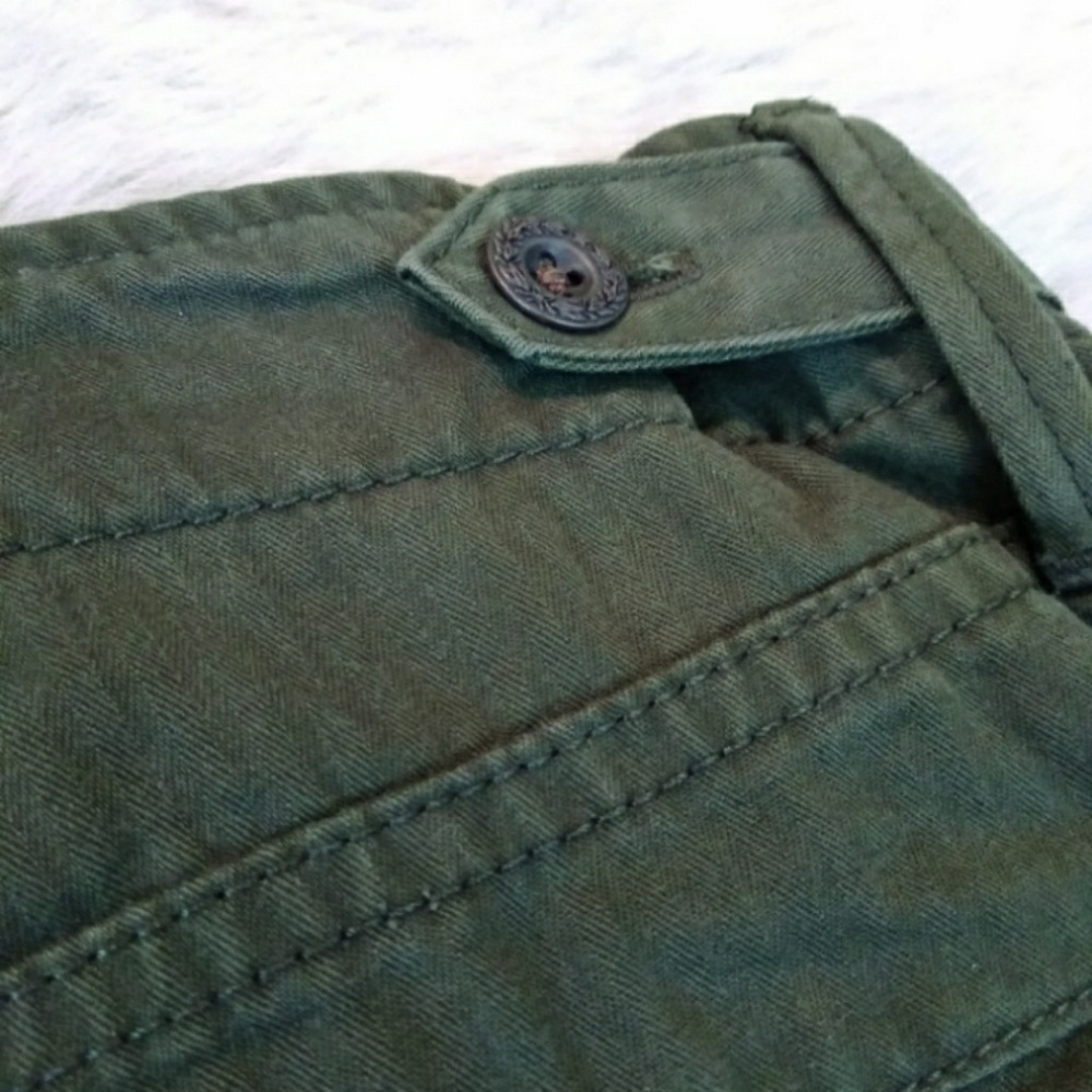 Levi's Boyfriend Chino - Picture 6 of 8